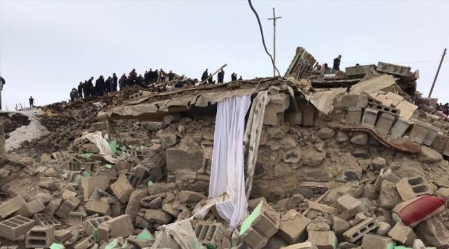 İran'daki afet Van'ı da vurdu