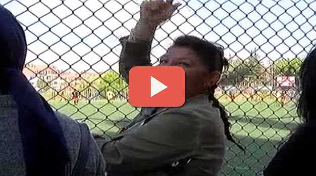 KADIN MUHTARIN FUTBOL SEVDASI