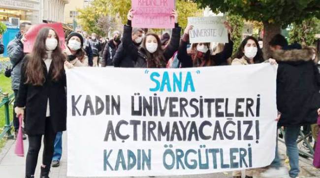 Kadın üniveritelerini açtırmayacağız