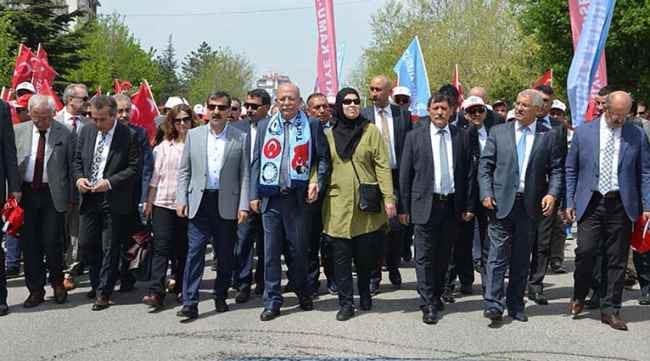 Kamu-Sen 1 Mayıs'ı Eskişehir'de kutladı