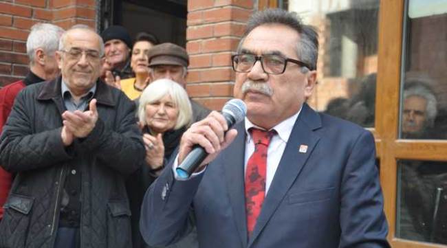 Kucaklaşmak için adayım