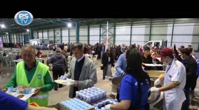 Mahalleli iftarda buluştu