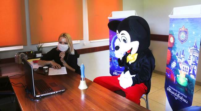 Masal şatosu çocuklarla internette buluşuyor