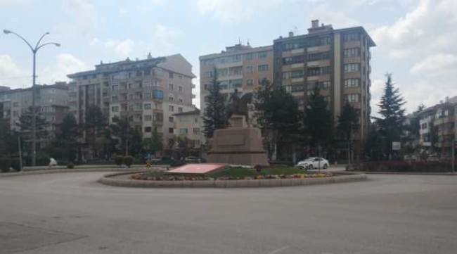 Meydanlar boş kaldı