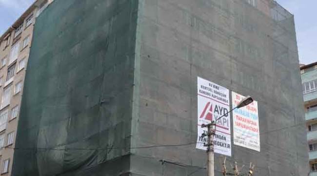 Nihayet yıkılıyor