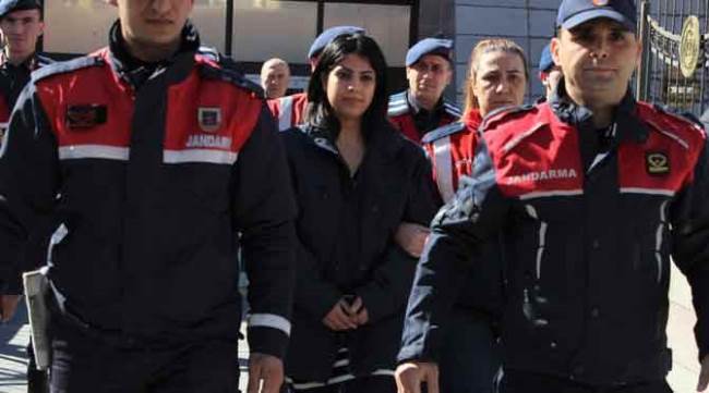 Nişanlısını 'sürpriz' deyip gözlerini kapatarak öldürmüş