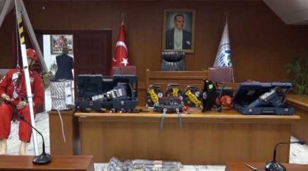 Odunpazarı'ndan AKUT'a malzeme desteği