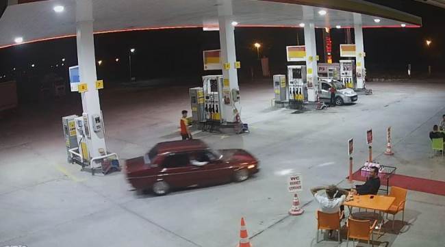 Önce yakıt aldı, sonra...