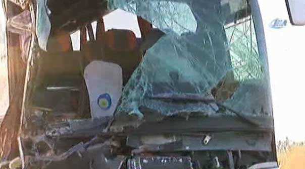 Otobüs kazasında 13 kişi yaralandı