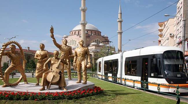 Otogar ve Opera tramvay hattı hizmete açıldı