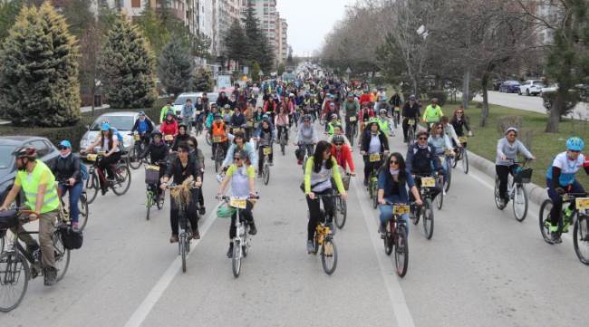 Özgürlüğe pedal bastılar