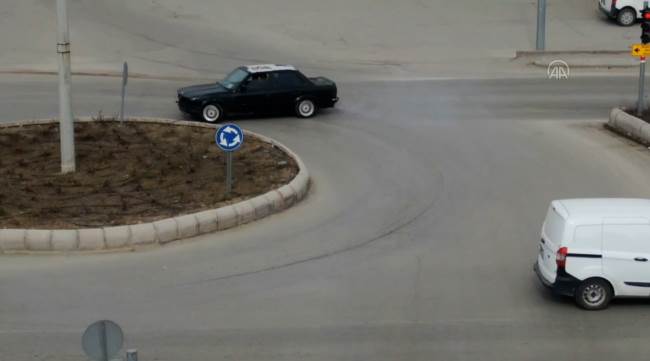 Plakasız araçla ‘drift’ atan sürücüye ceza yağdı
