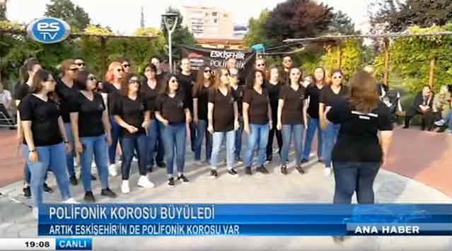 Polifonik korosu büyüledi
