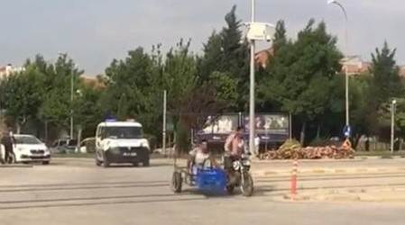 Polis otosundan işte böyle kaçtılar