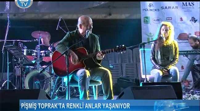 Sempozyumda Vedat Sakman konseri