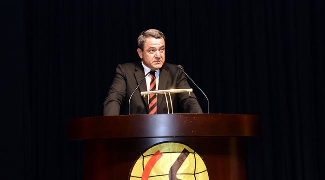 Sinan Özeçoğlu tesislerde açıklama yaptı