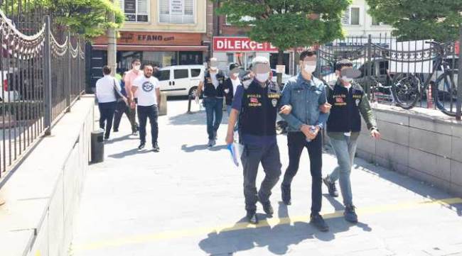 Sözlü tartışma silahlı kavgaya dönüştü