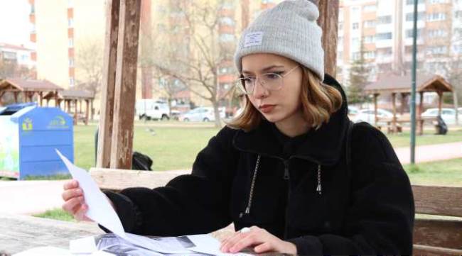 Telefonunu tamire gönderdi, hayatının şokunu yaşadı