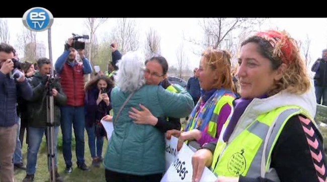 Üç kadın 40 milyon ses