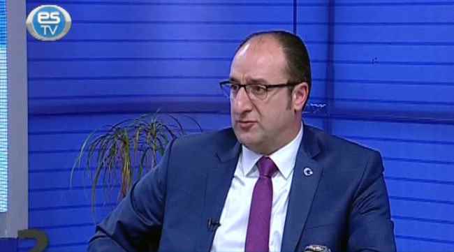 Ünlü'den belediyelere sert eleştiri