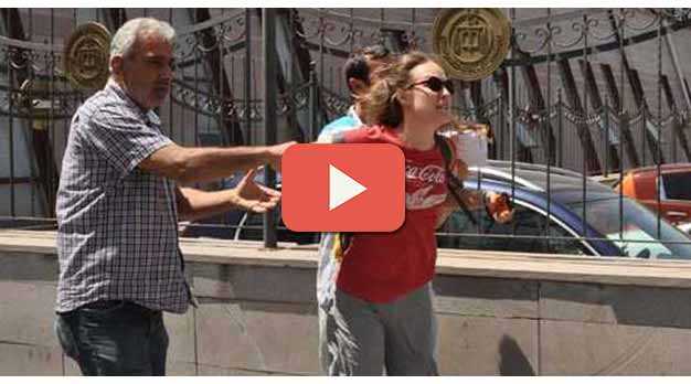 ÜNLÜ OYUNCUYU KİMSE DURDURAMADI