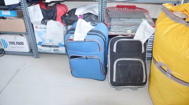 UNUTULAN EŞYALAR SAHİPLERİNİ BEKLİYOR