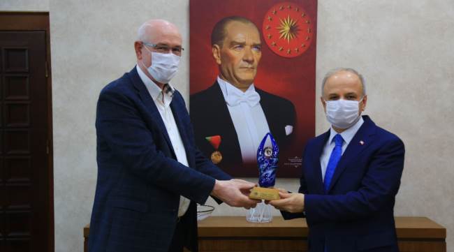 Vali Çakacak'tan veda ziyareti