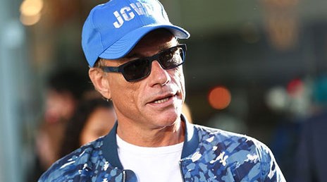 Van Damme Beyaz Show'a damga vurdu