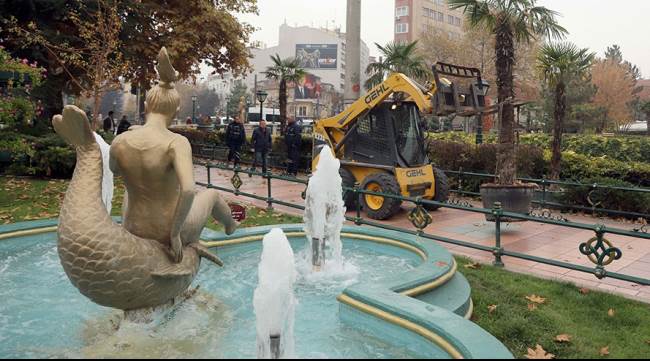 YAZLIK PALMİYELER BAKIMA ALINDI