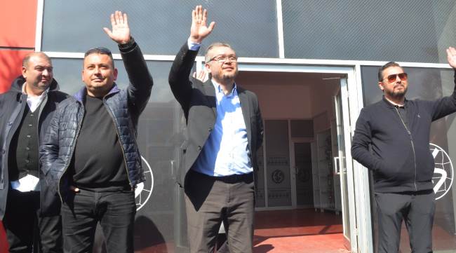  Yönetim Siyah-Kırmızılı kafileyi uğurladı