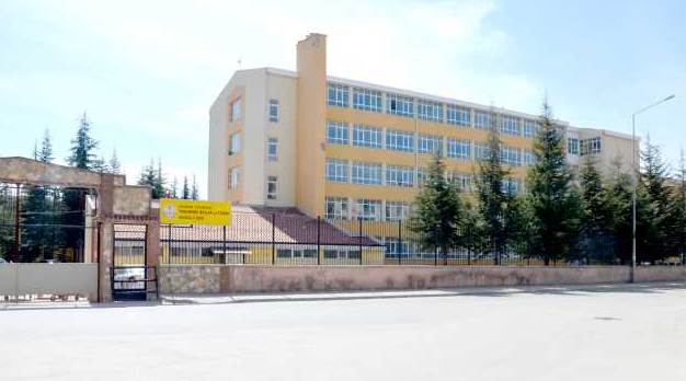 YUNUS EMRE MESLEKİ VE TEKNİK ANADOLU LİSESİ BOŞALTILIYOR