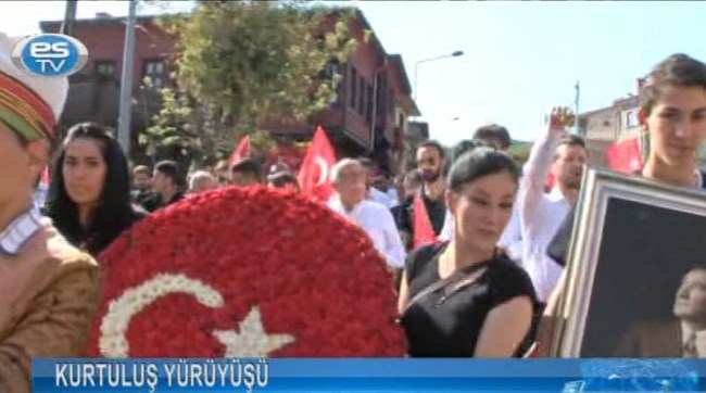 Yüzlerce Eskişehirli kurtuluş yürüyüşünde buluştu