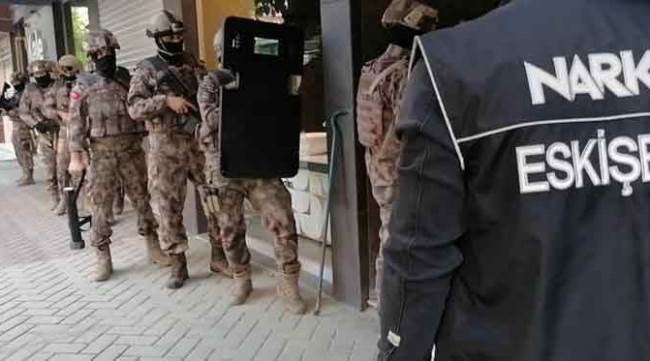 Zehir tacirlerine narko darbesi