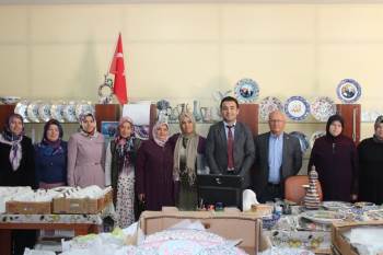 ’’Ateşte Açan Çiçekler’’ İki Komşu İlçe Kadınlarını Bir Araya Getirdi
