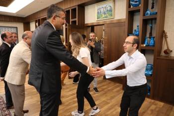 "Bayram İnşallah, Küskünlüklerin Ve Dargınlıkların Sona Ermesine Vesile Olmuştur"
