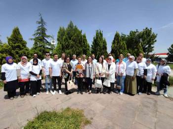 "Bizim İçin Çevreci Olmak; Çevreyi Ve Tabiatı Korumak Ve Yaşatmaktır"
