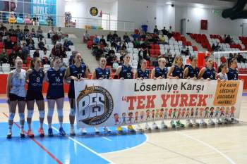 “Bizim Kızlar” 3. Haftada Düzce Voleybol’U 3-0 Yenerek 3. Galibiyetlerini Aldı
