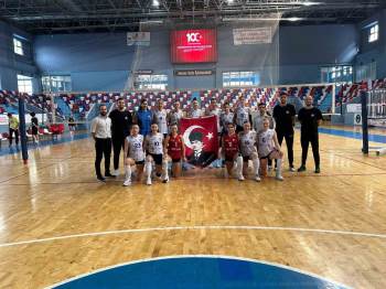 “Bizim Kızlar” Deplasmandan 3-0’Lık Galibiyetle Döndü
