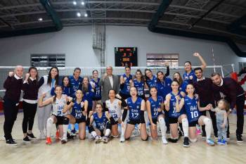 "Bizim Kızlar" Grup Liderliğini Garantiledi
