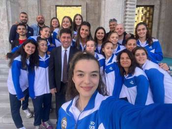 ’Bizim Kızlar’Dan Milletvekili Yaşar Tüzün’E Ziyaret
