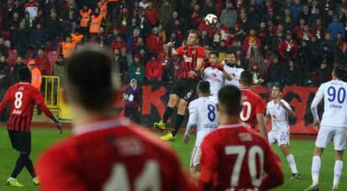 "Bu takım öyle veya böyle düzelecek"