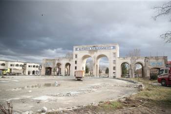 "Çiniciler Çarşısı Hak Ettiği Değere Kavuşacak"
