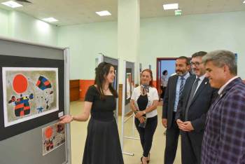 ‘Çocuğun İç Dünyasına Yolculuk’ Adlı Resim Sergisi
