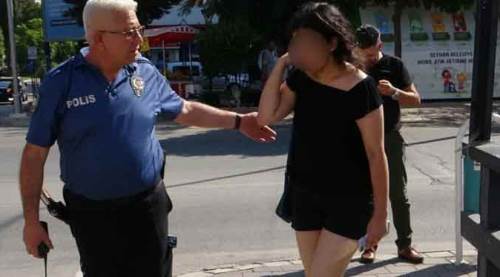 "Dekan tanıdığım var" deyip tecavüz etti!