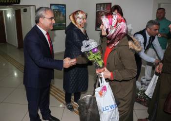 "Emeğin Ve Başarının Simgesisiniz"
