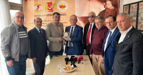 "Eskişehir ve Kütahya arasındaki dostluğu kimse bozamaz"