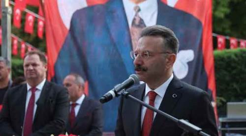 "Eskişehirliler her yeri Türk bayraklarıyla donatalım"