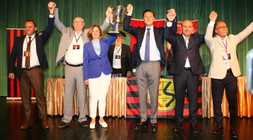 “Eskişehirspor siyasi rekabetin üzerindedir” mesajı!