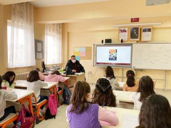 "Gazetecilik Fedakârlık Gerektiren Bir Meslek"
