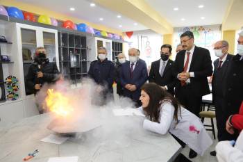 "Geleceğimiz; Araştıran, Üreten, Çok Yönlü Ve İyi Yetişmiş Çocuklarımızla Güzelleşecek"
